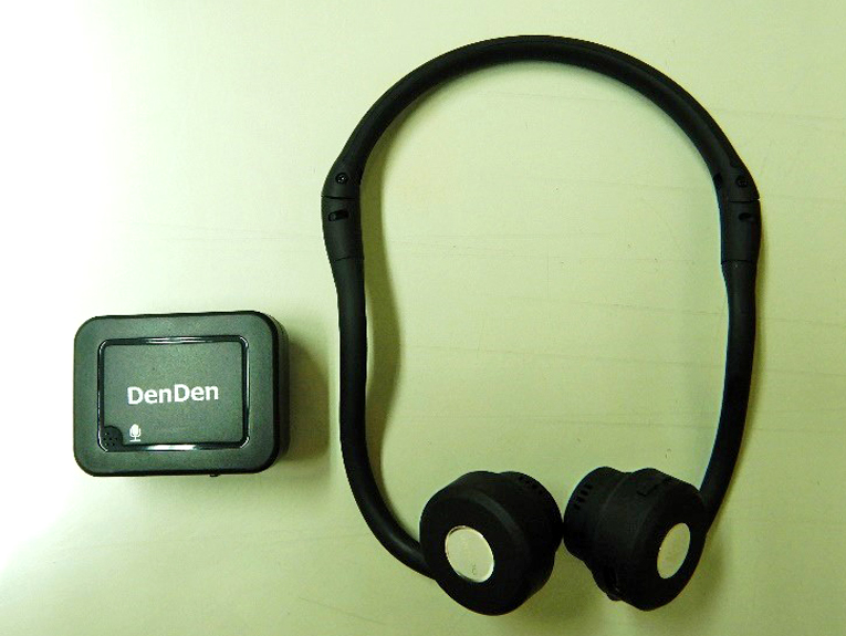 骨伝導イヤホンと集音器の画像