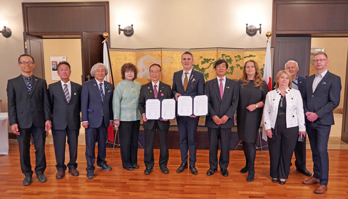 坂城町ツエレスティヌフフレンドシップ協定01