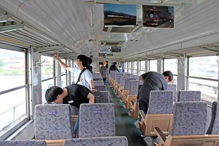 169電車ボランティア清掃04