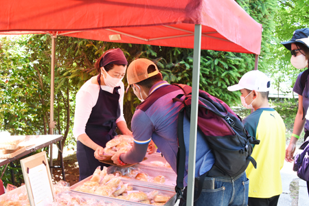 坂城駅前葡萄酒マルシェ04の画像2