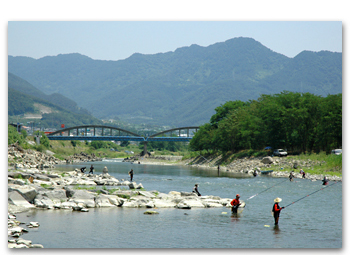 鮎釣りとつけば料理の画像