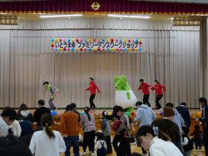 しゅりけんにんじゃを踊る演者の皆様