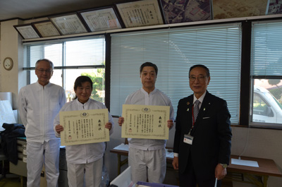 永年勤続者表彰写真1