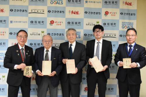 市川さん記念撮影