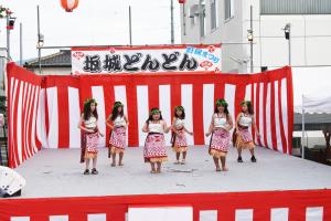 テ　オラ　アピ　タヒチ