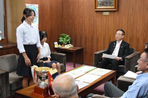 スポ少陸上表敬訪問　宮下慈生