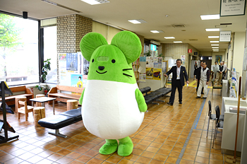 ねずみ大根着ぐるみ