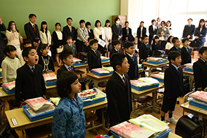 村上小学校入学式02