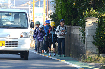 道路鋲01