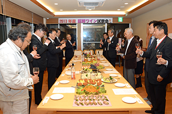 巨峰ワイン試飲会02