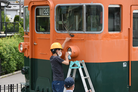 169電車清掃03