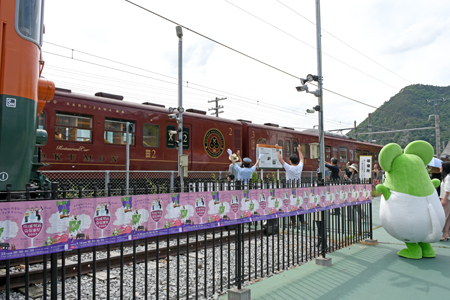 坂城駅前葡萄酒祭2023-11