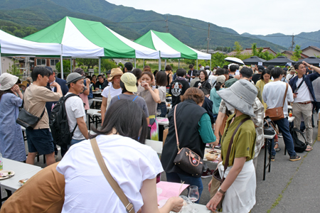 坂城駅前葡萄酒祭2023-02