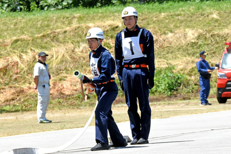 坂城町消防団ポンプ操法大会01